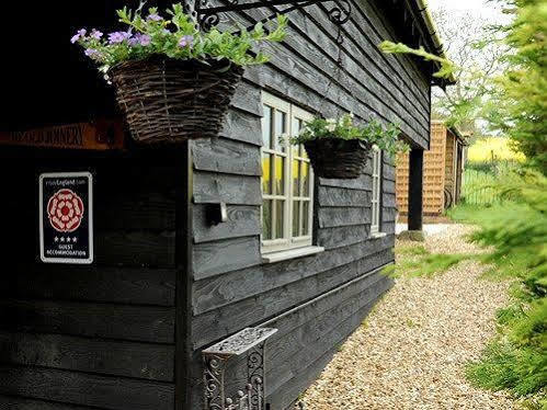 Villa The Old Joinery Calne Esterno foto